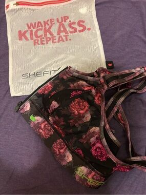 NWOT SHEFIT Ultimate  Pink/black  Floral Print bra and  Mesh Bag size 1 Luxe